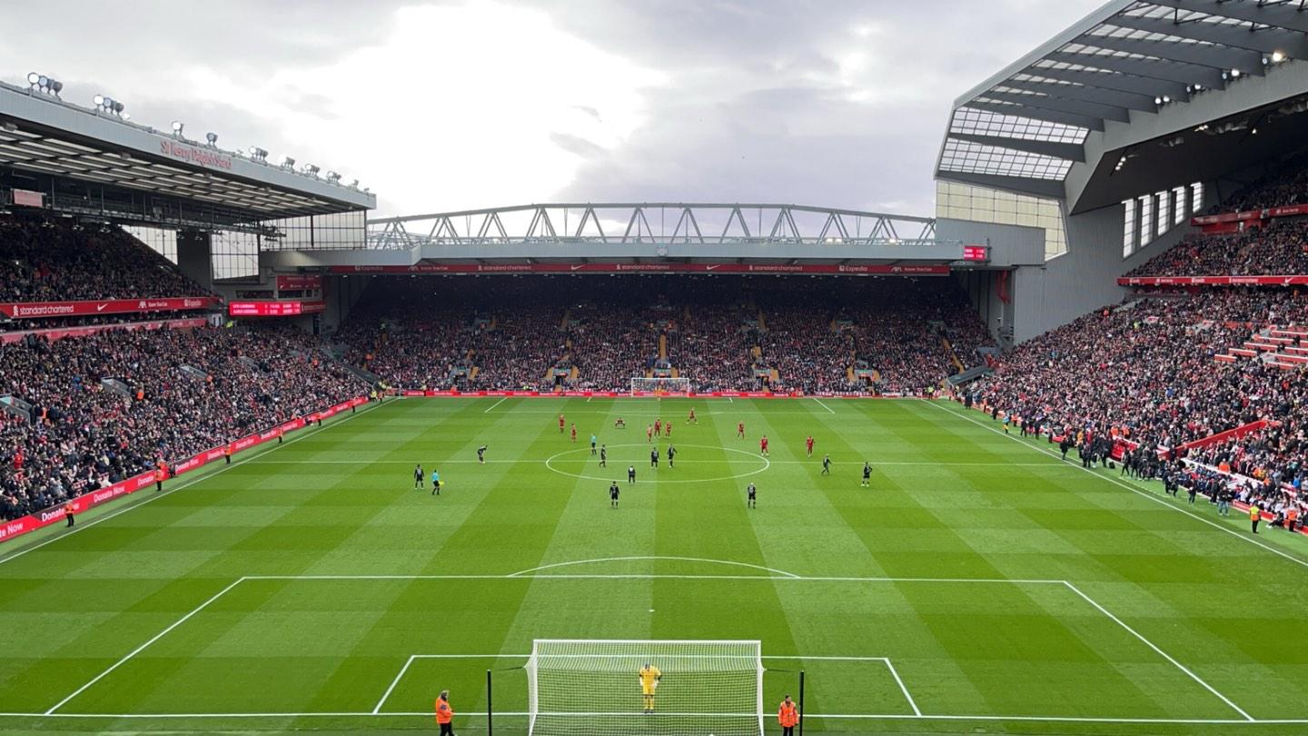 Fotbollsresa till Liverpool med 3-hotellnätter och VIP-biljetter