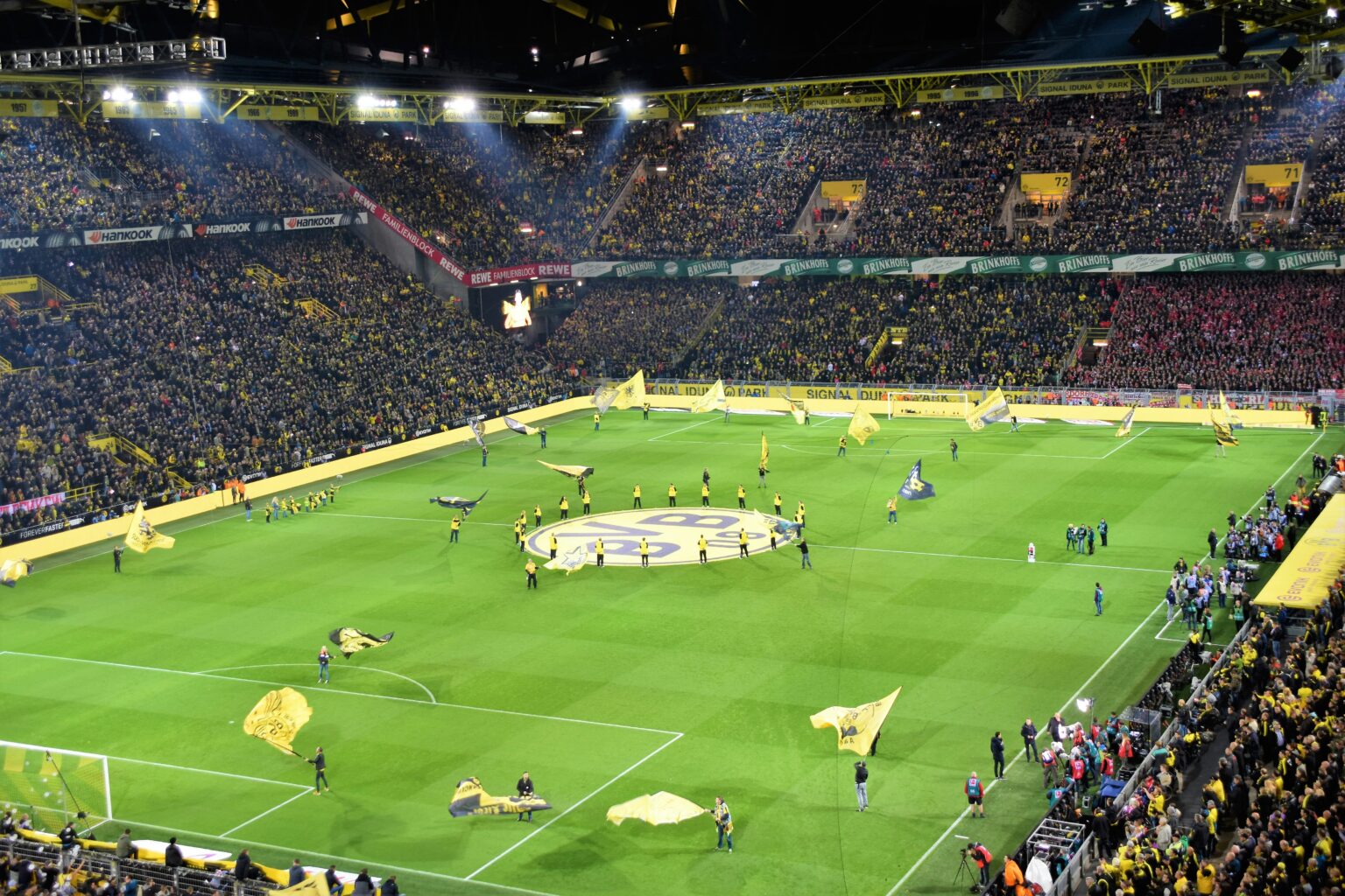 Fotbollsresa till Dortmund – Upplev gula väggen under höstlovet