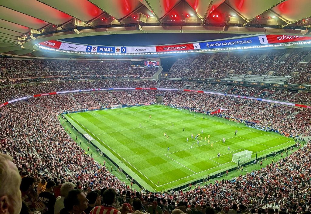Fotbollsresa Madrid: Upplev Atlético Madrid - Barcelona på plats