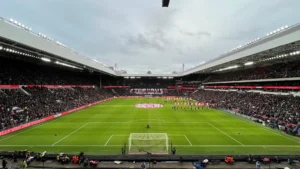 Fotbollsresa till Eindhoven – matchen där PSV lyfter pokalen