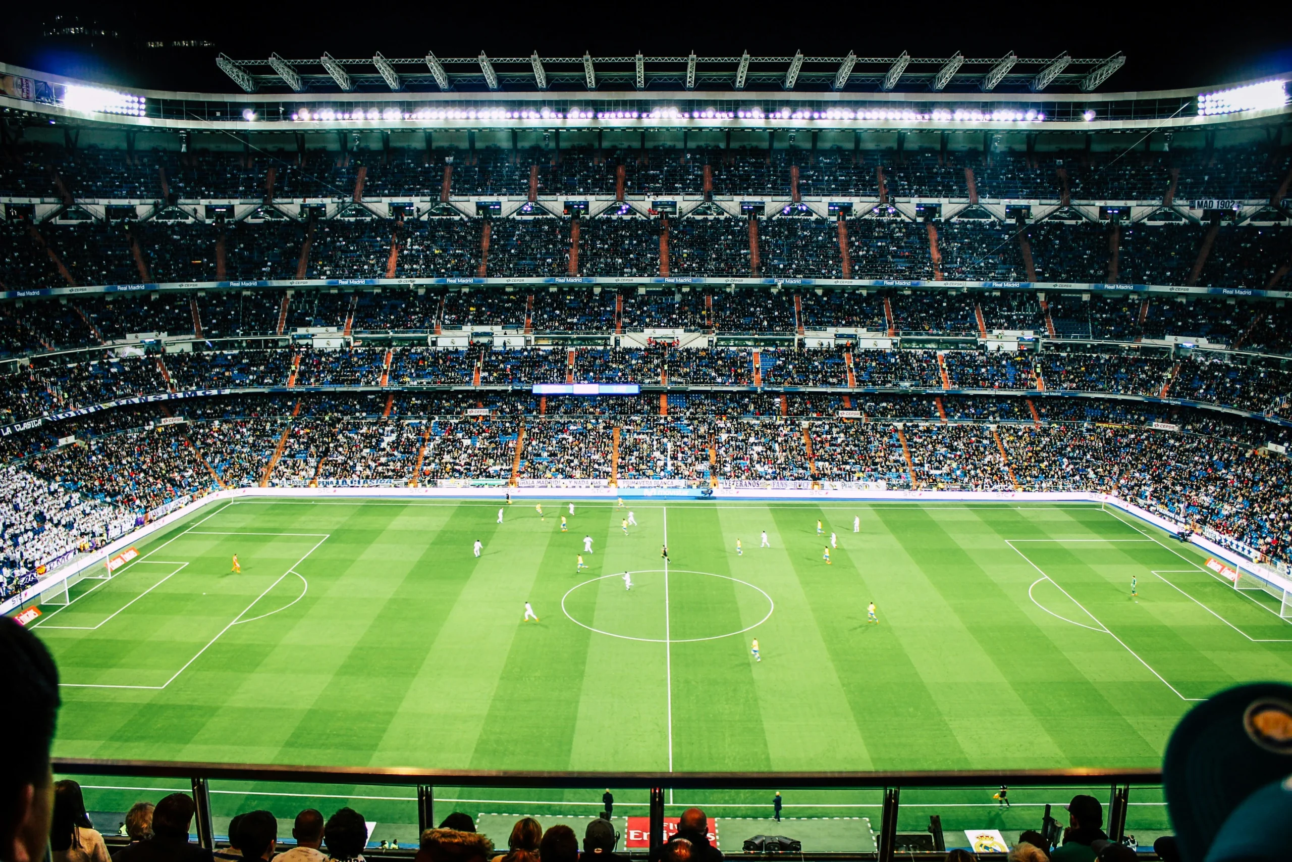 Fotbollsresa till Madrid: Upplev Real på Santiago Bernabéu